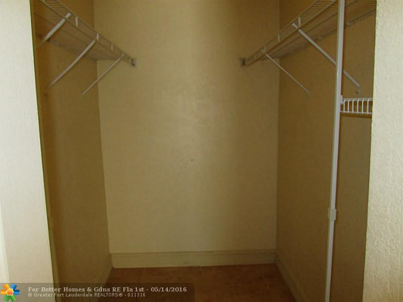 1423 Holly Heights Dr # 3, Fort Lauderdale, FL 33304