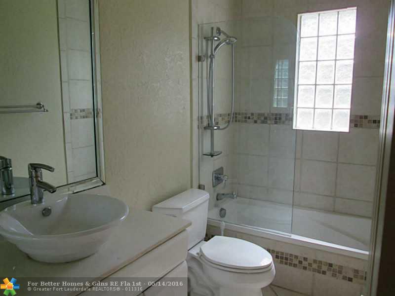 1423 Holly Heights Dr # 3, Fort Lauderdale, FL 33304