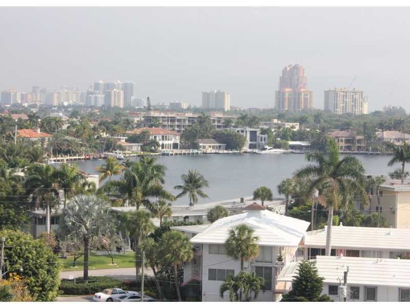 2555 Northeast 11th St, Fort Lauderdale, FL 33304