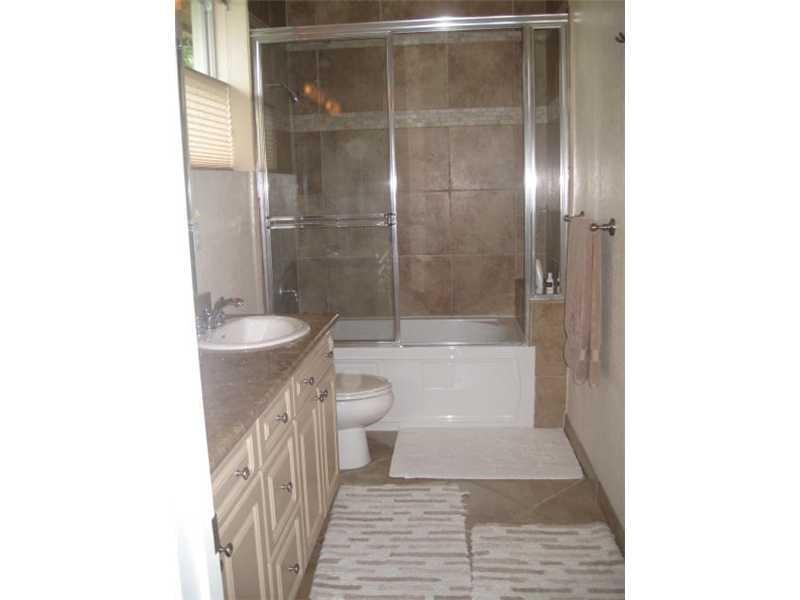 1750 Northeast 11, Fort Lauderdale, FL 33304