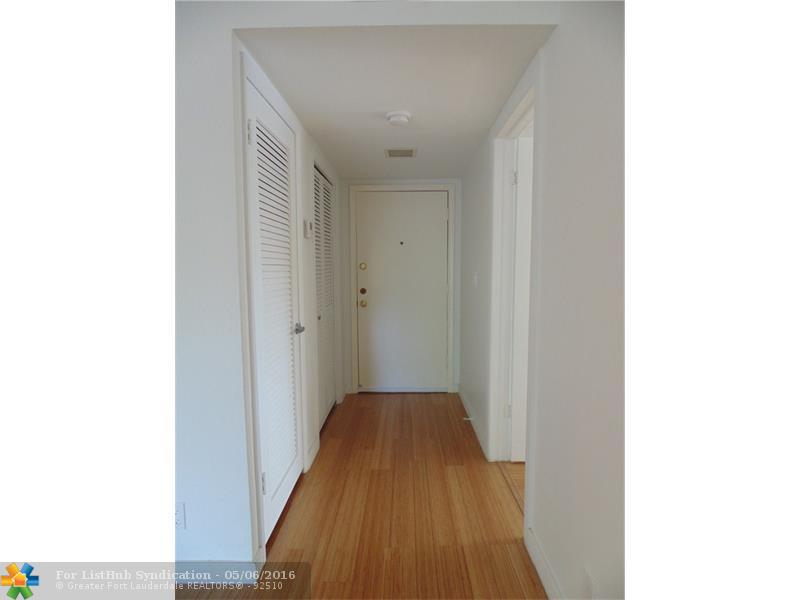 1881 Middle River Dr 202, Fort Lauderdale, FL 33305