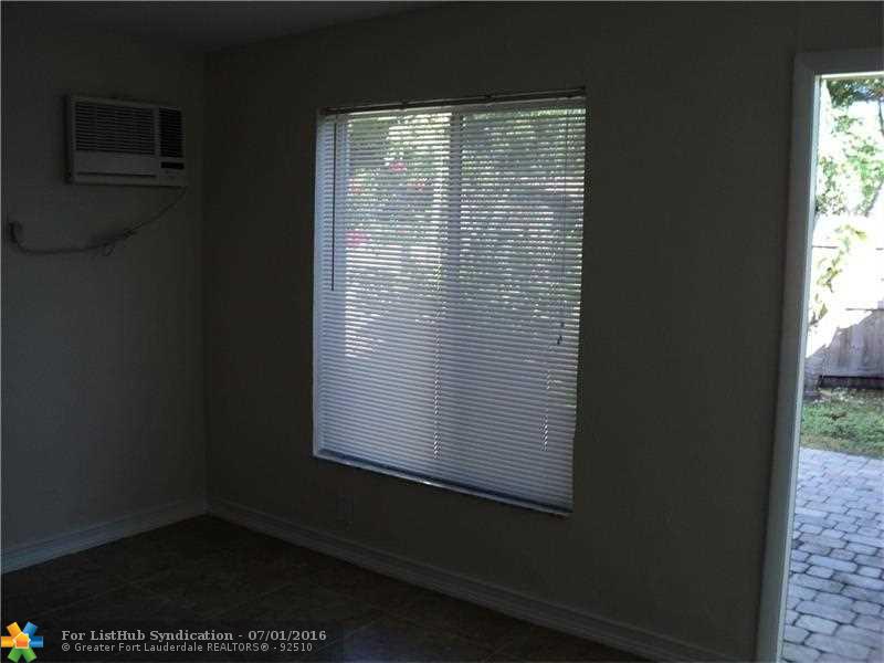2421 NE 25th Pl REAR, Fort Lauderdale, FL 33305