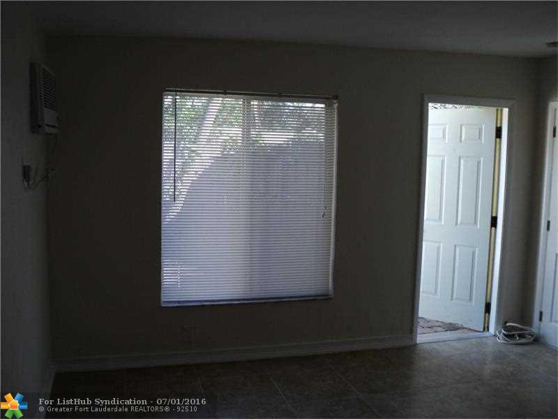 2421 NE 25th Pl REAR, Fort Lauderdale, FL 33305