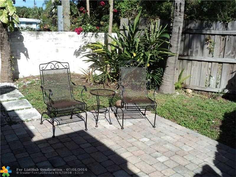 2421 NE 25th Pl REAR, Fort Lauderdale, FL 33305