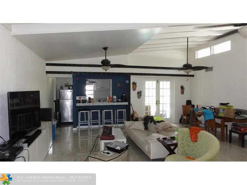 827 NE 21st Dr 1, Wilton Manors, FL 33305