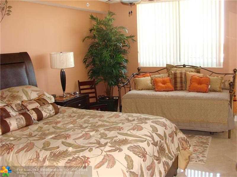 2001 N Ocean Blvd 804, Fort Lauderdale, FL 33305
