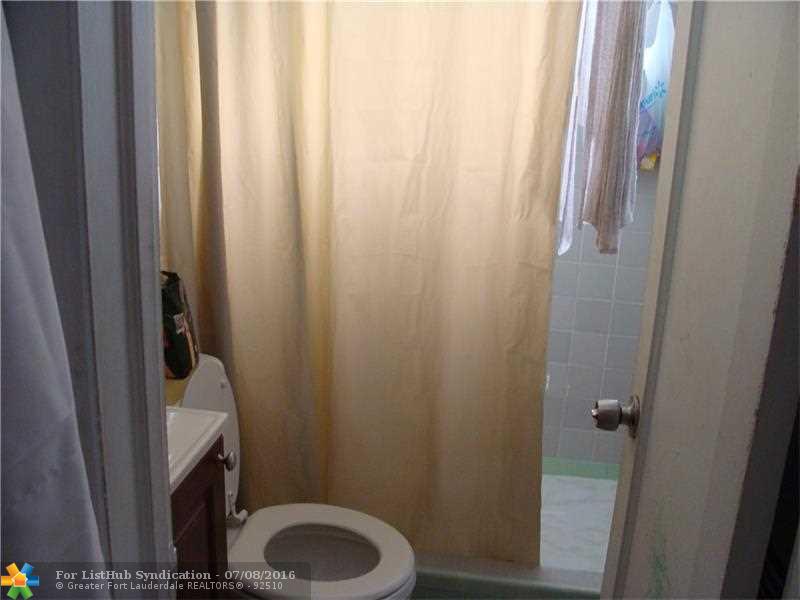 2001 N Ocean Blvd 804, Fort Lauderdale, FL 33305