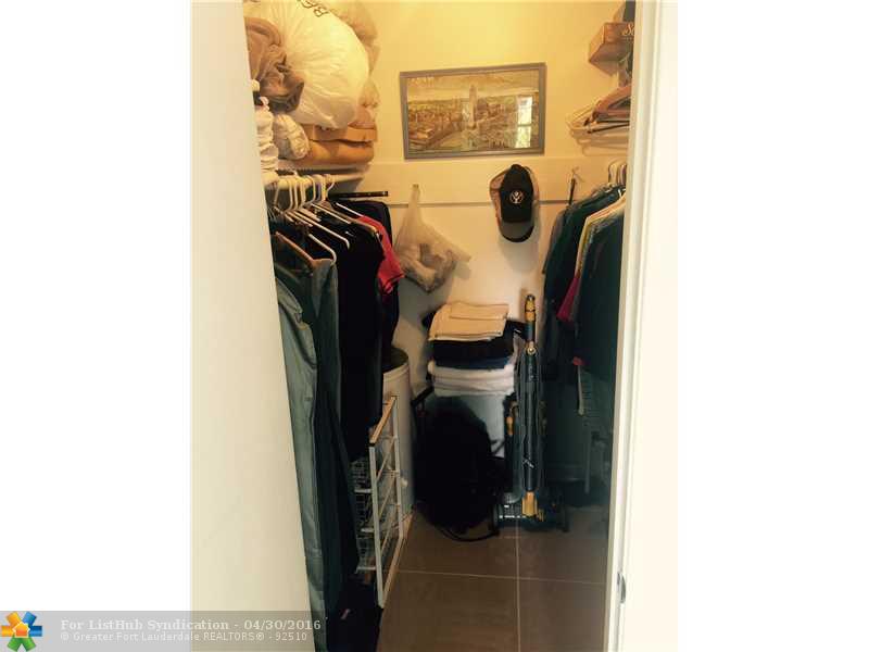 140 NE 19 Ct 214E, Wilton Manors, FL 33305