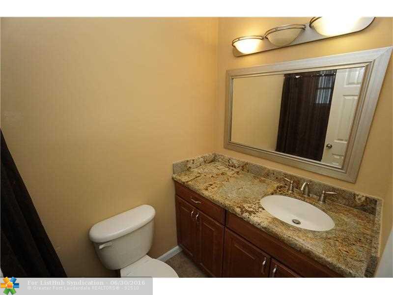 2841 NE 33rd Ct 201, Fort Lauderdale, FL 33306