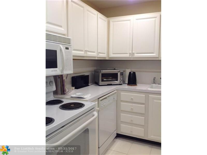 6313 Bay Club Dr 3, Fort Lauderdale, FL 33308