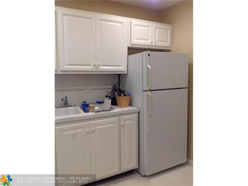 6313 Bay Club Dr 3, Fort Lauderdale, FL 33308
