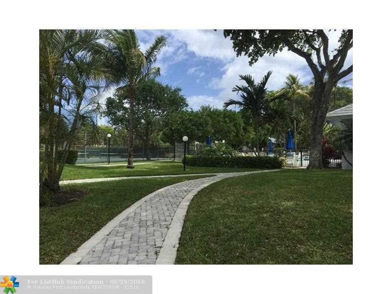 6443 Bay Club Dr 2, Fort Lauderdale, FL 33308
