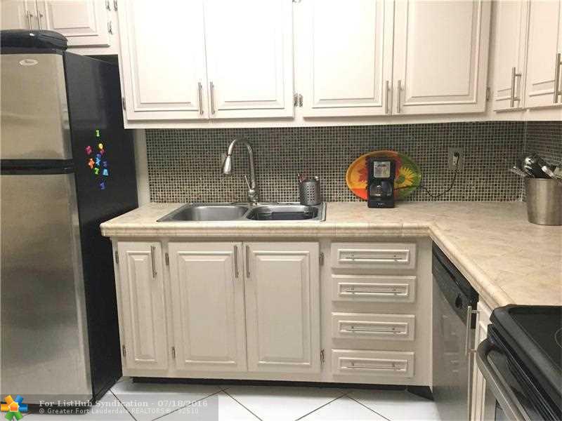 6469 Bay Club Dr 2, Fort Lauderdale, FL 33308