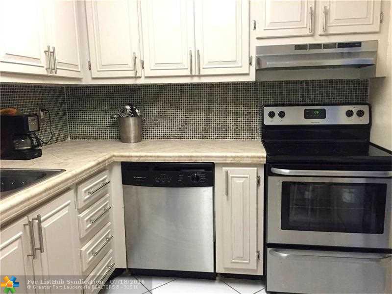 6469 Bay Club Dr 2, Fort Lauderdale, FL 33308