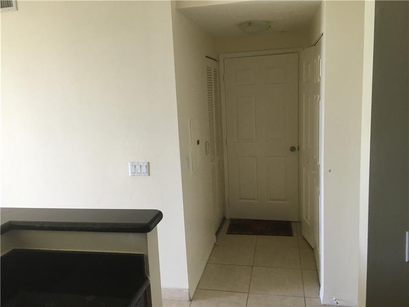 2421 NE 65th St 418, Fort Lauderdale, FL 33308