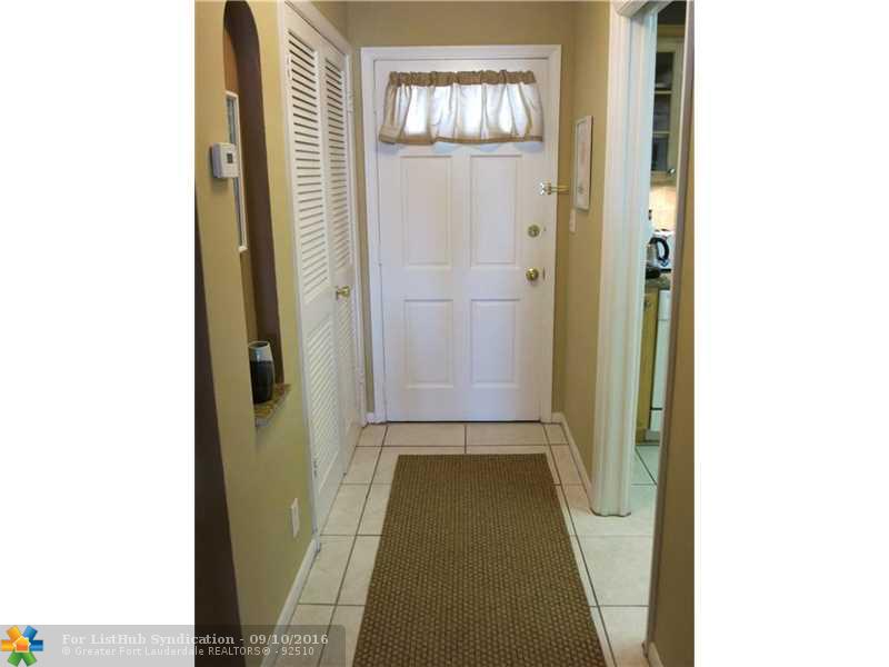 3223 NE 36th St 7, Fort Lauderdale, FL 33308