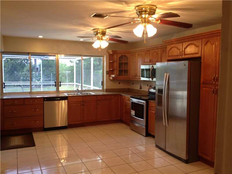 4771 Bayview Dr, Fort Lauderdale, FL 33308