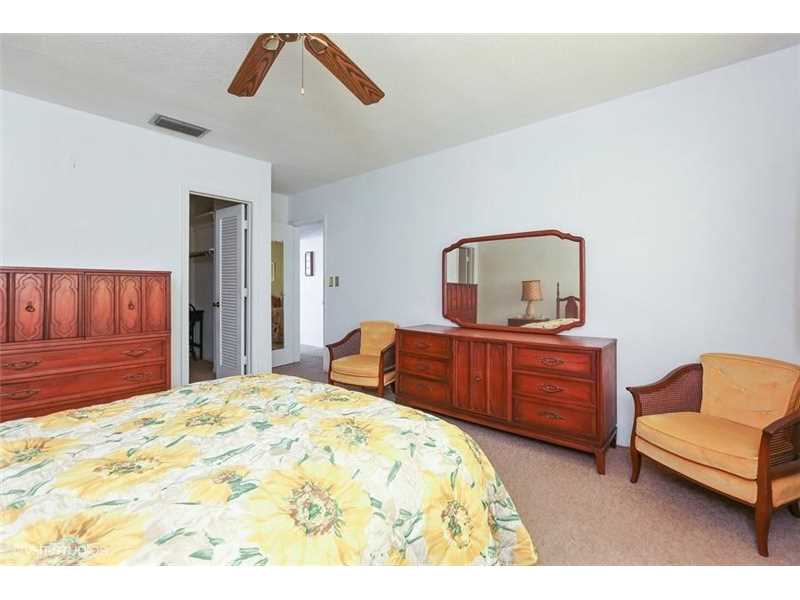 2141 Northeast 68th St, Fort Lauderdale, FL 33308