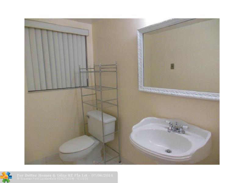 6200 NE 22nd Way # 204, Fort Lauderdale, FL 33308