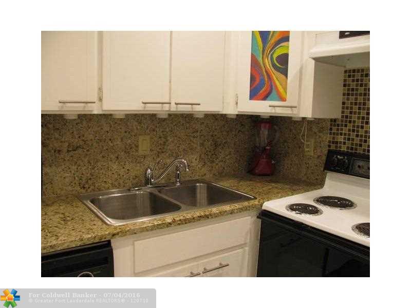 2210 NE 56th Pl, Fort Lauderdale, FL 33308