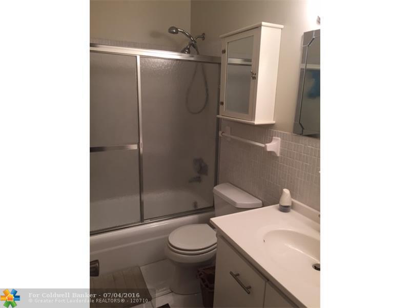 2210 NE 56th Pl, Fort Lauderdale, FL 33308