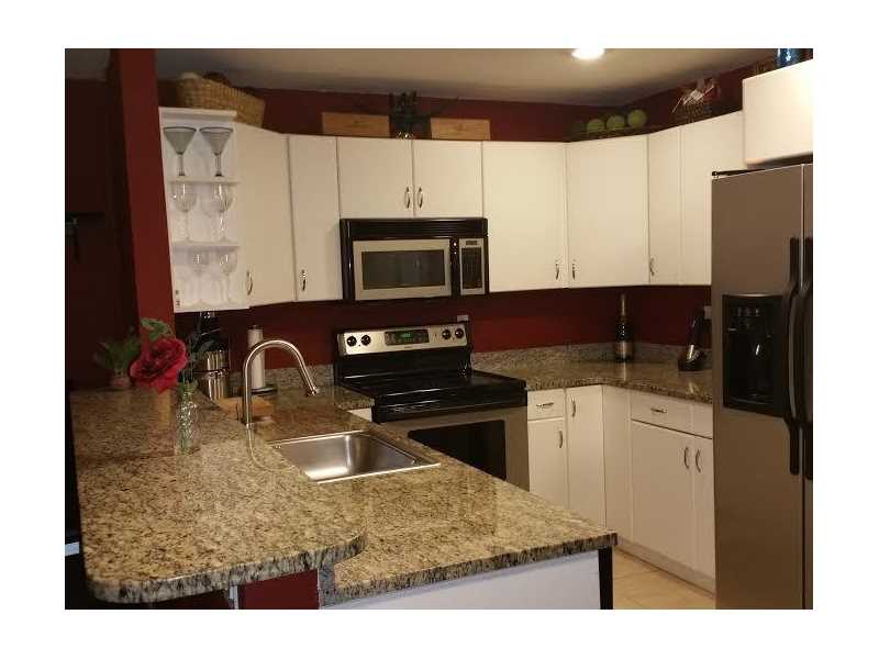 2715 Northeast 49th St, Fort Lauderdale, FL 33308