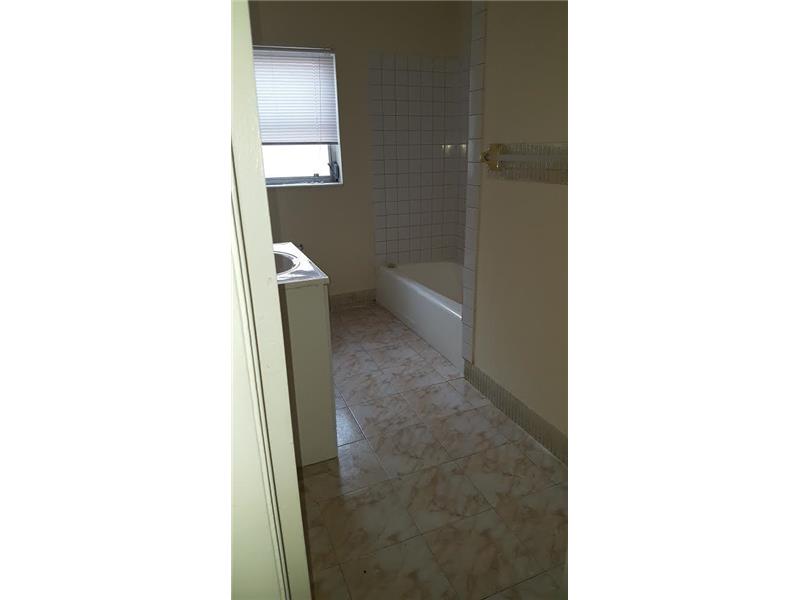3202 Northwest 31 Terrace, Oakland Park, FL 33309