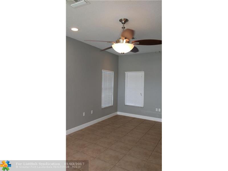 2851 W Prospect Rd 701, Tamarac, FL 33309