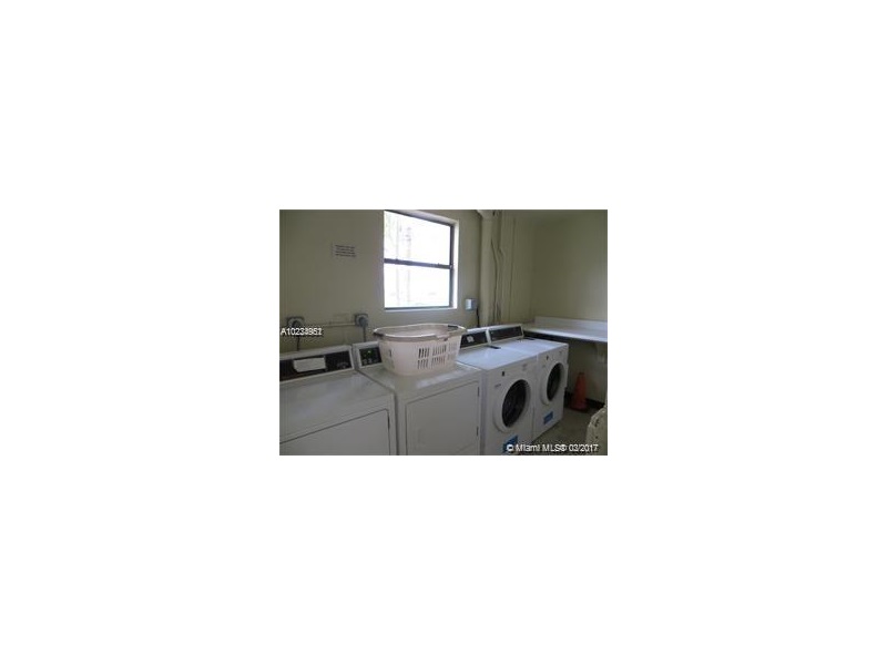 110Lake Emerald Dr, Oakland Park, FL 33309