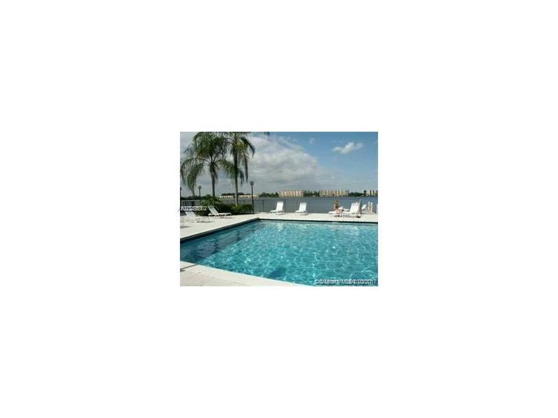 110Lake Emerald Dr, Oakland Park, FL 33309