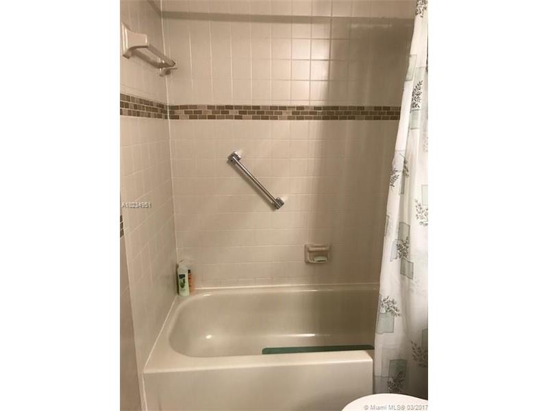 110Lake Emerald Dr, Oakland Park, FL 33309