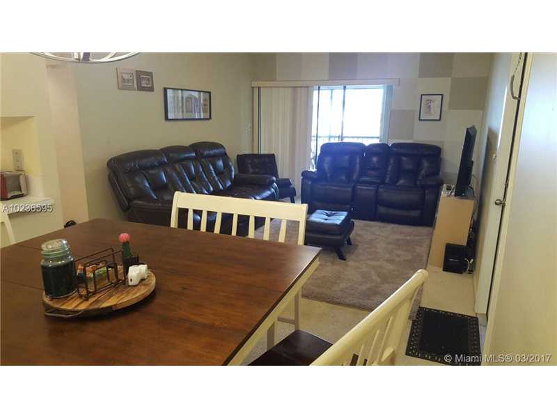 3007 North Oakland Forest Dr, Oakland Park, FL 33309