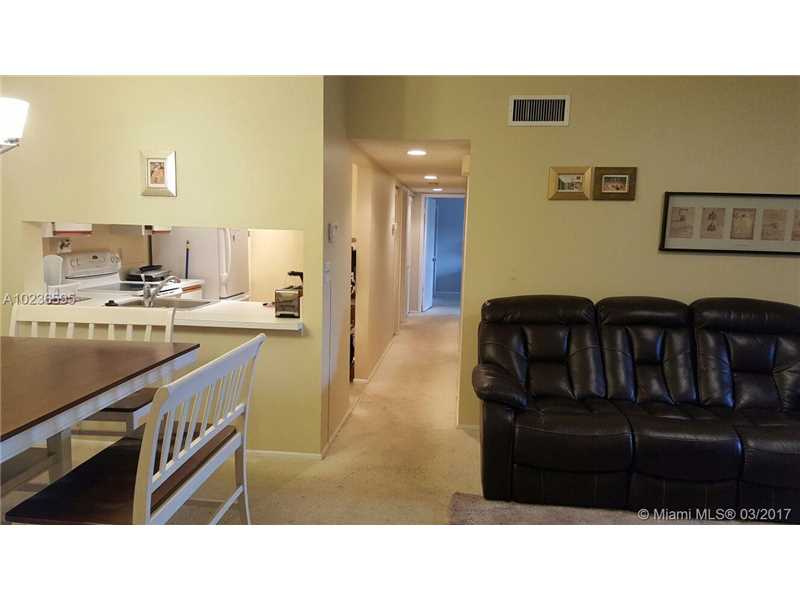 3007 North Oakland Forest Dr, Oakland Park, FL 33309