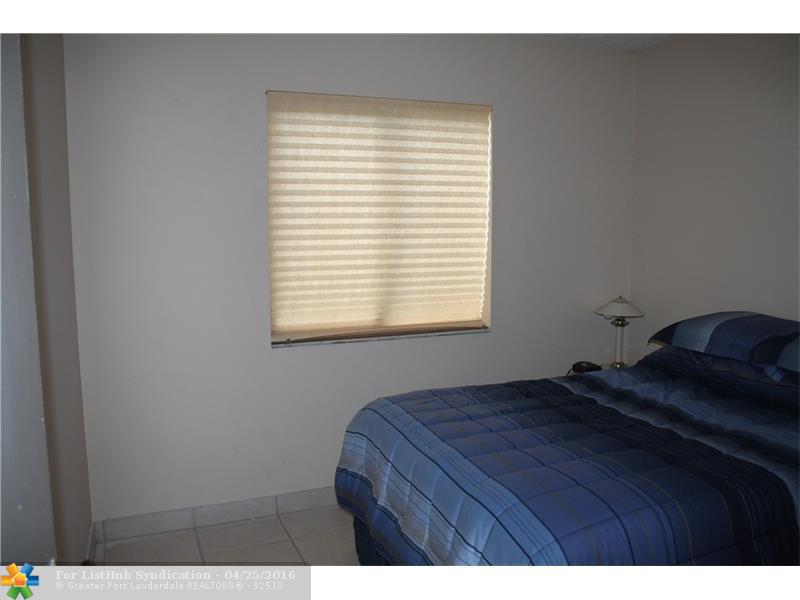 2705 S Oakland Forest Dr 101, Oakland Park, FL 33309