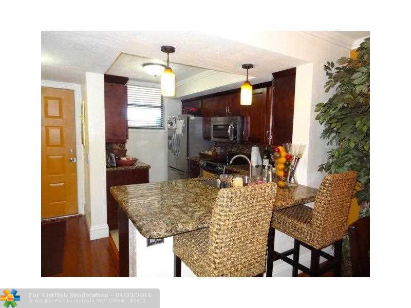 113 Lake Emerald Dr 106, Oakland Park, FL 33309