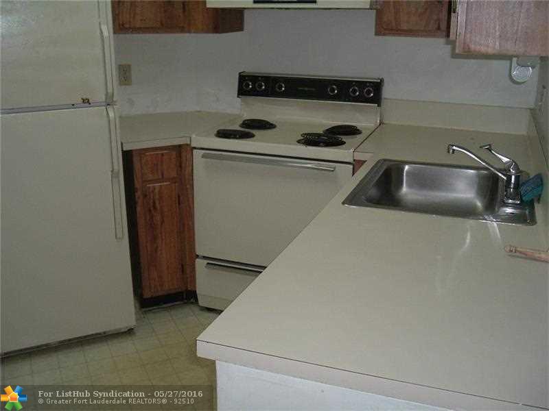215 Lake Pointe Dr 101, Oakland Park, FL 33309