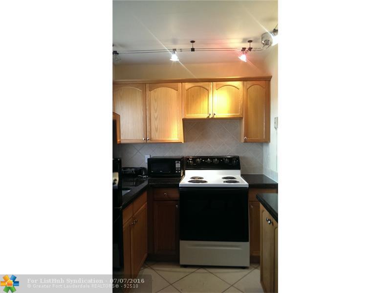 2408 NW 52nd St, Tamarac, FL 33309