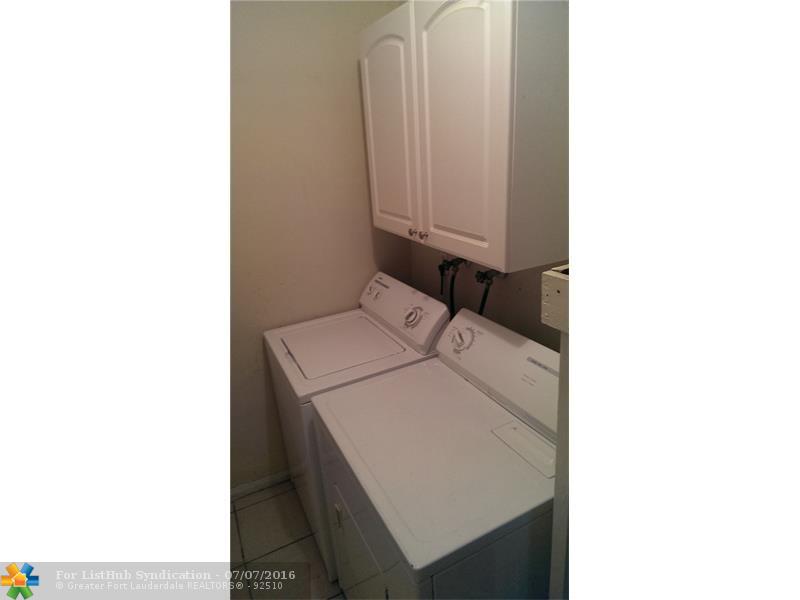 2408 NW 52nd St, Tamarac, FL 33309