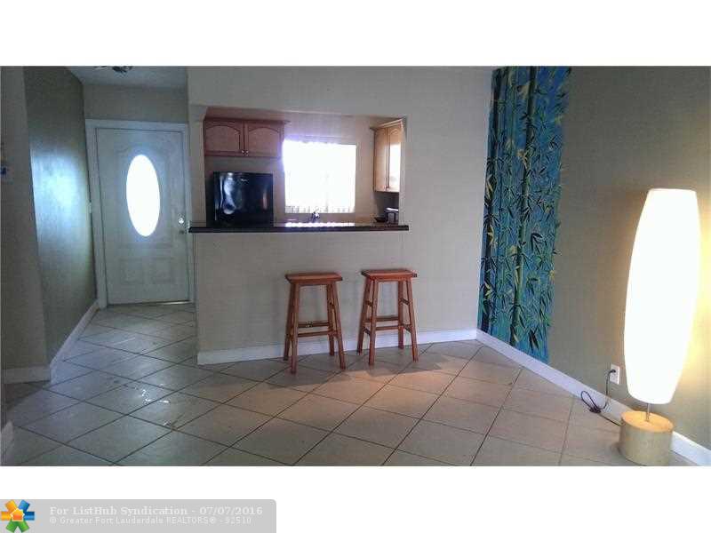 2408 NW 52nd St, Tamarac, FL 33309
