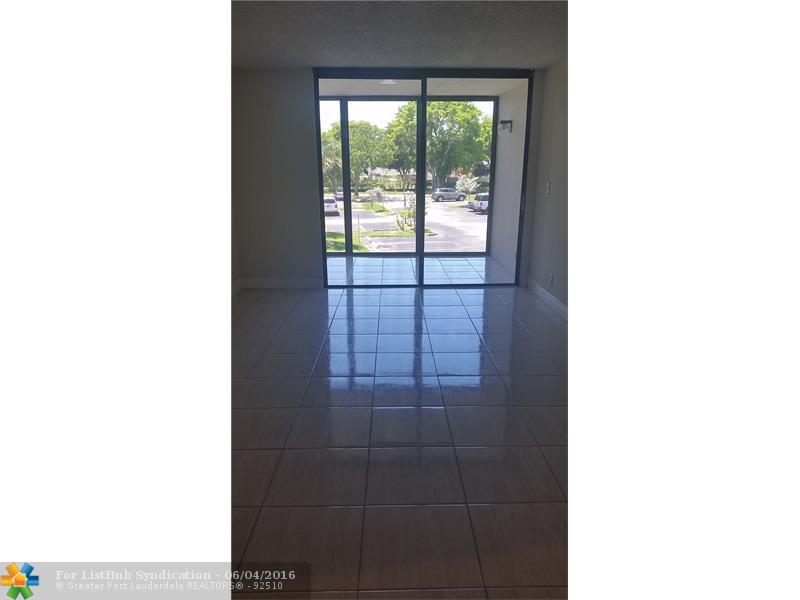 210 Lake Pointe Dr 208, Oakland Park, FL 33309
