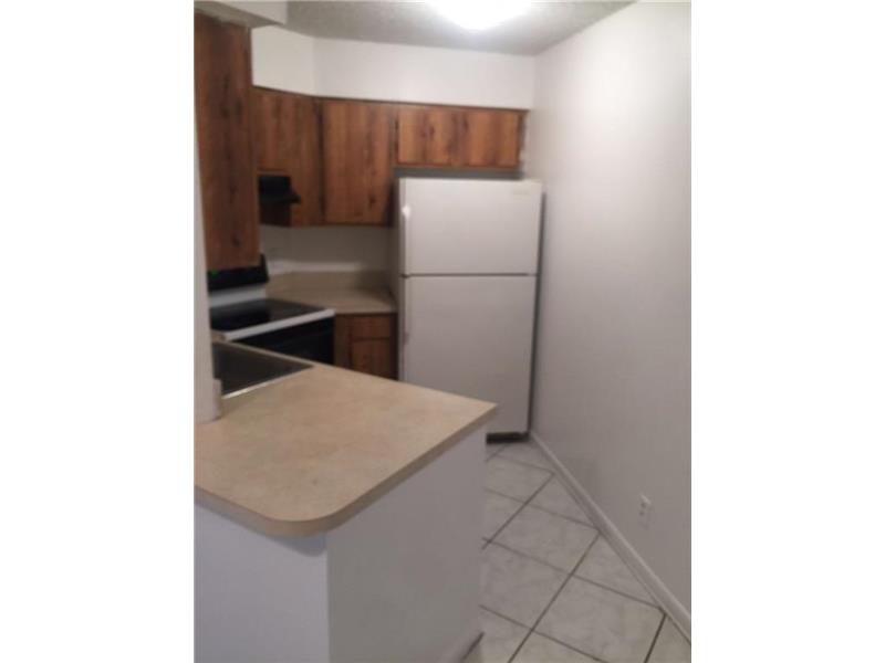 211Lake Pointe Dr, Oakland Park, FL 33309