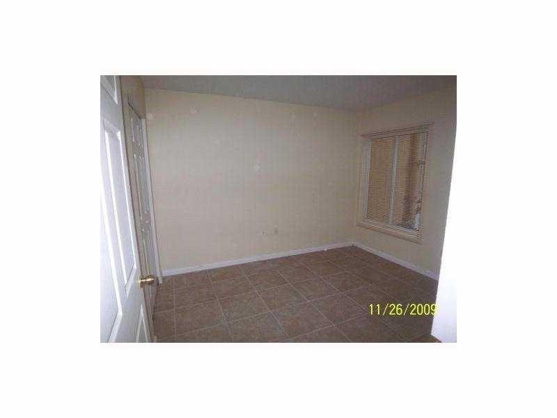 2400 Northwest 33rd St, Oakland Park, FL 33309