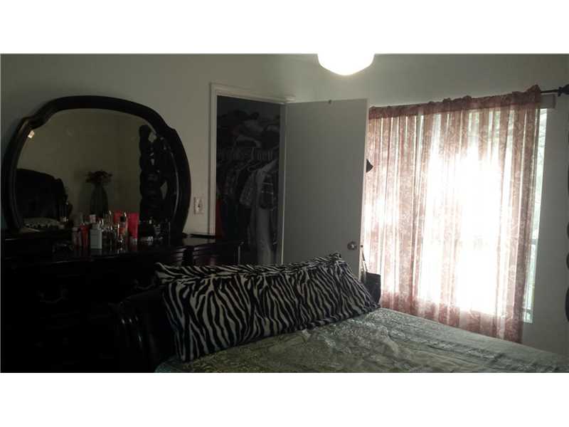 2400 Northwest 33rd St, Oakland Park, FL 33309