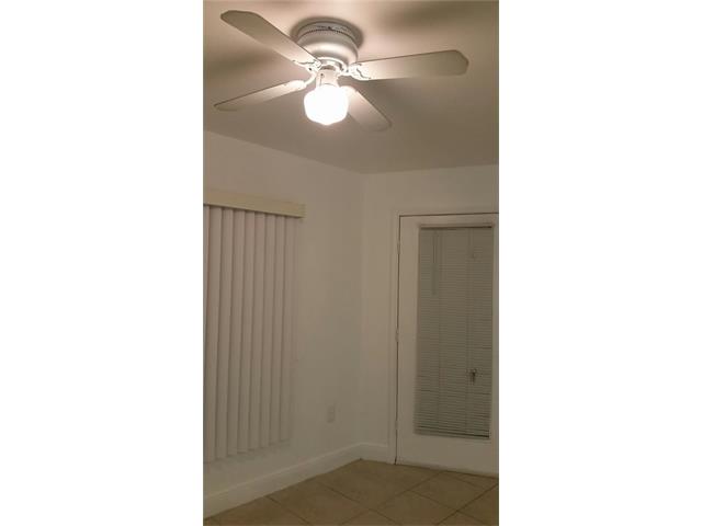 2642 NW 33rd ST, Oakland Park, FL 33309