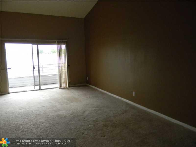 3409 NW 44th St 205, Lauderdale Lakes, FL 33309