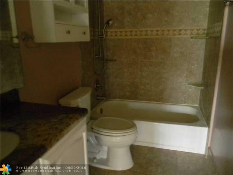 3409 NW 44th St 205, Lauderdale Lakes, FL 33309