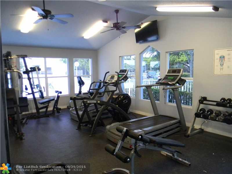 3409 NW 44th St 205, Lauderdale Lakes, FL 33309