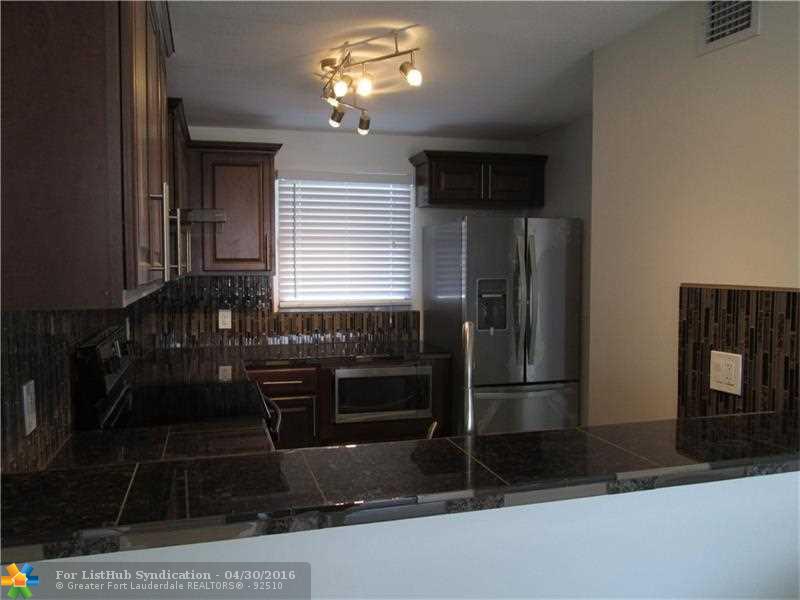 108 Royal Park Dr 4C, Oakland Park, FL 33309