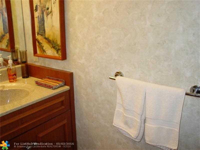 3082 S Oakland Forest Dr 1305, Oakland Park, FL 33309