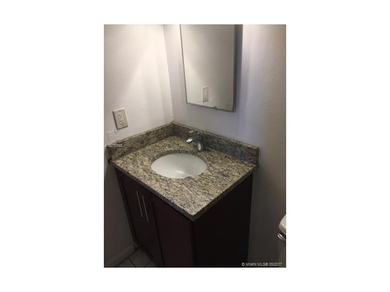 3600 Northwest 21st St, Lauderdale Lakes, FL 33311